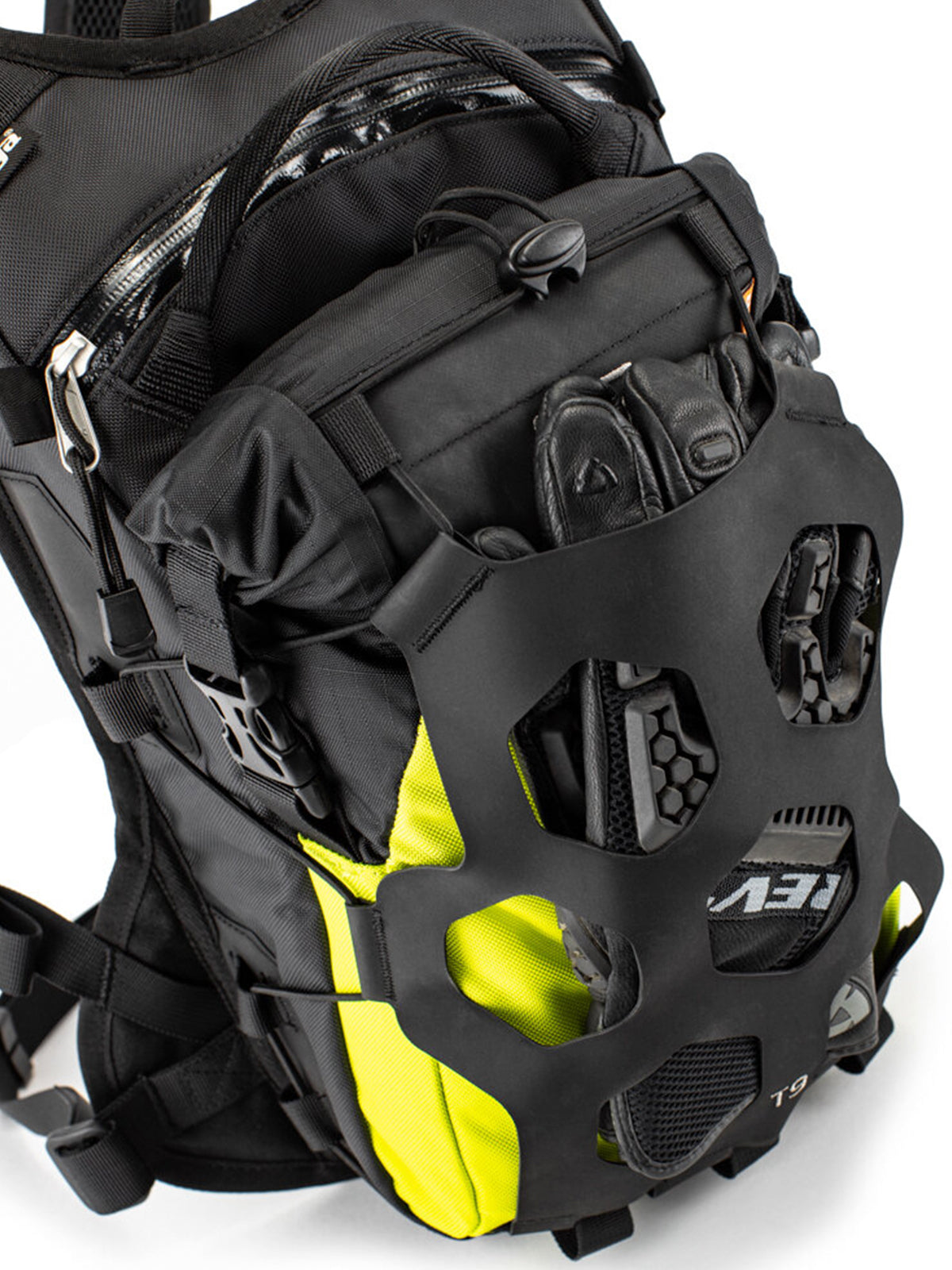 Kriega Trail9 Adventure Backpack net pocket