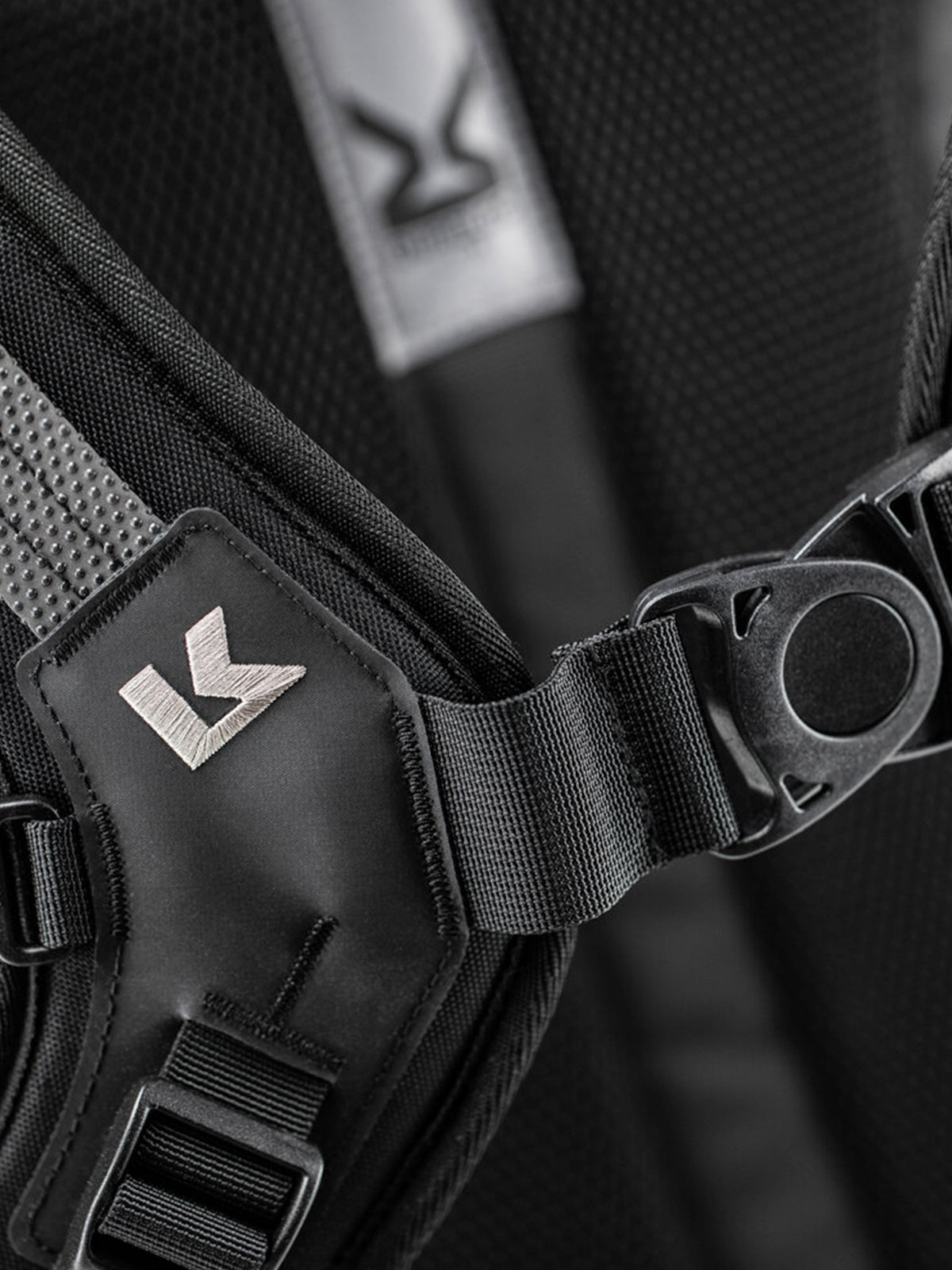 Kriega R22 Backpack harness buckle