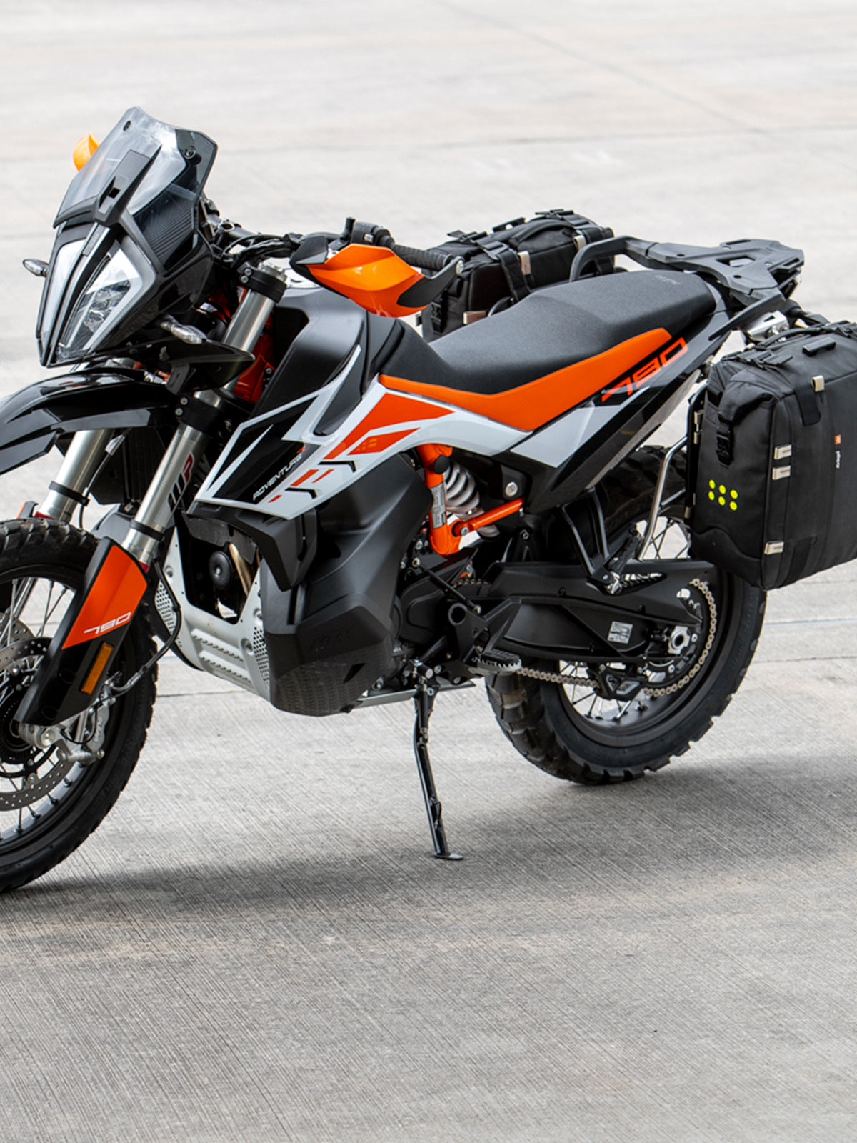 Kriega OS-32 Soft Pannier fitted to rear of ktm