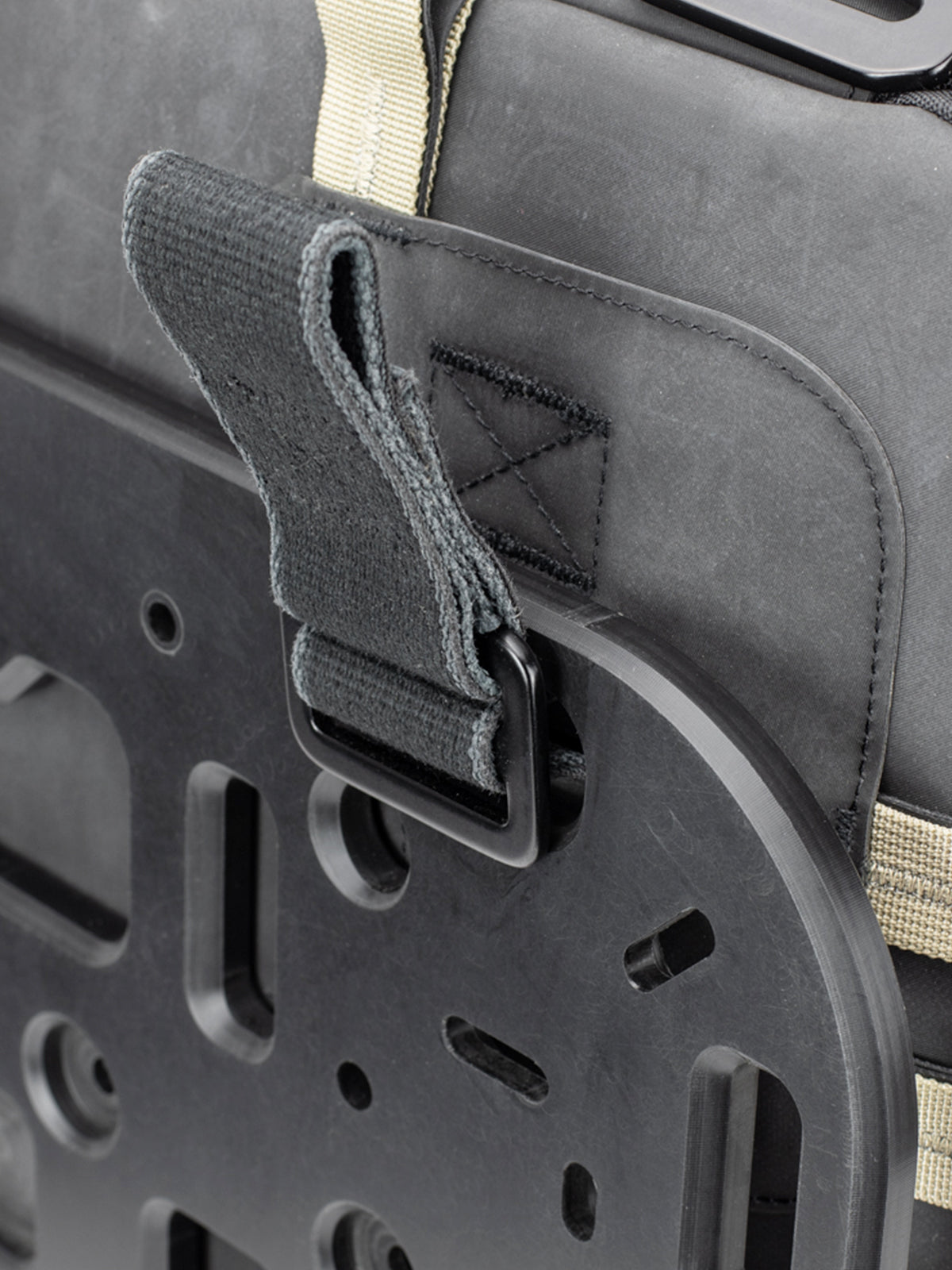 Kriega OS-32 Soft Pannier detail of strap