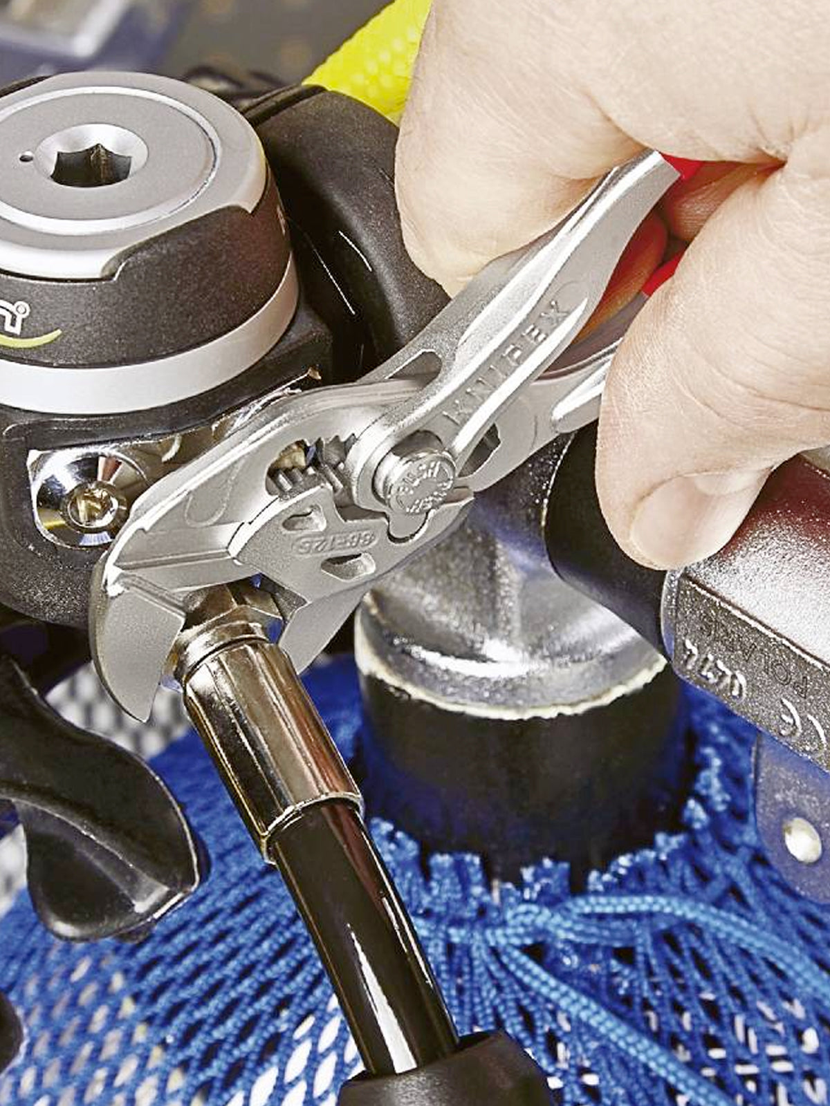 Knipex Pliers Wrench 5" (86-03-125) being used